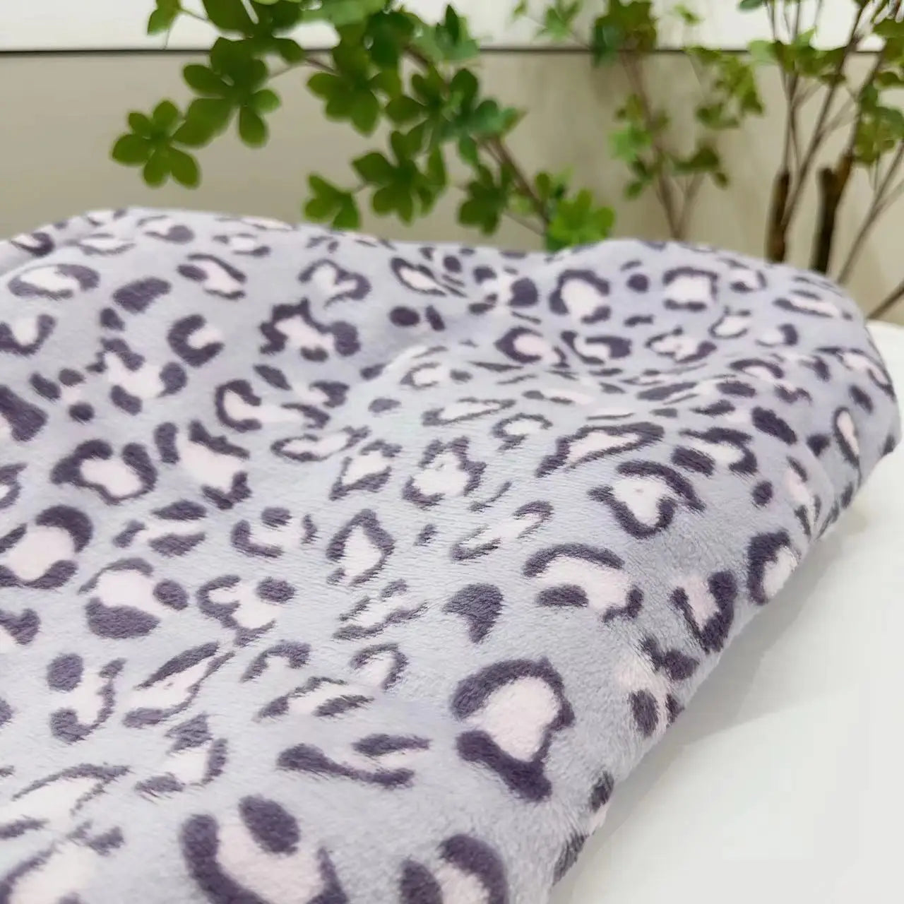 DecorBites™ Leopard Print Warm Blanket for Office, Dorm, and Sofa
