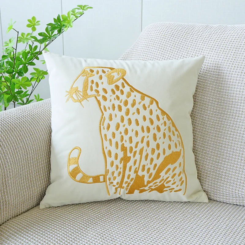 Decorbites™ Goldener Leopard Samt Kissenbezug 45x45 cm Luxuriöser Bestickter Tierpolsterbezug