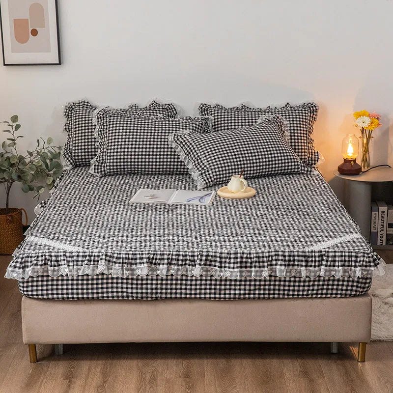 Decorbites™ Baumwoll-Karosé-Streifen-Rüschen-Bettwäsche-Set mit Spitzenakzenten