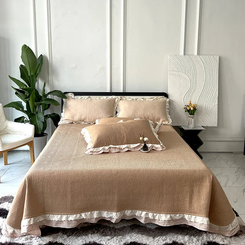 DecorBites™ Lace Ruffles Quilted Bedspread Set with Pillowcases Queen Size
