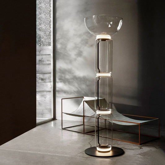 Einfache und moderne kreative Stehlampe