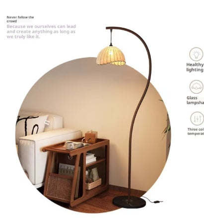 Internet-berühmt und Vintage S-förmige Halbmond-Bodenlampe Silent Wind