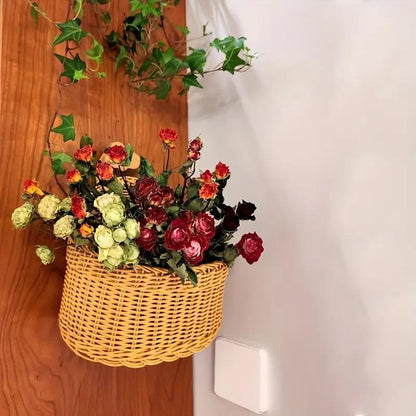 Dreiteiliges Set aus Imitationsrattan Wandmontage-Wandkörben und Kunststoffgeflochtenen Aufhängekörben