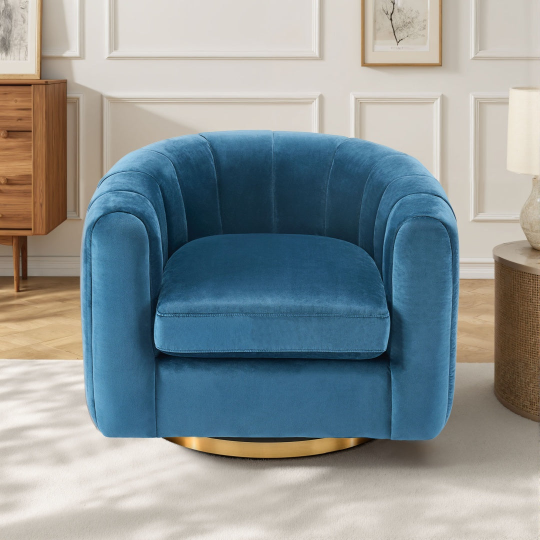 Ein einssitziges, rotierendes Sofa, bezogen mit Samtstoff