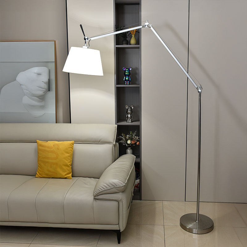 Kreative LED-Stehlampe aus Aluminium für Wohnzimmer und Schlafzimmer