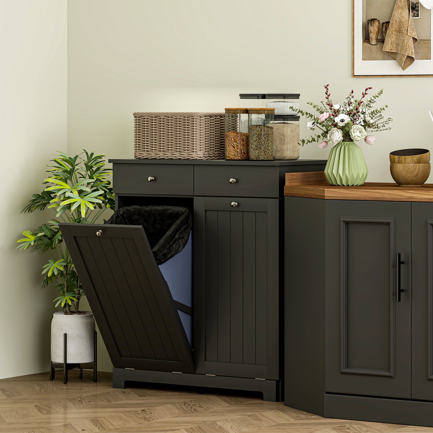 Wäschekorb-Schrank