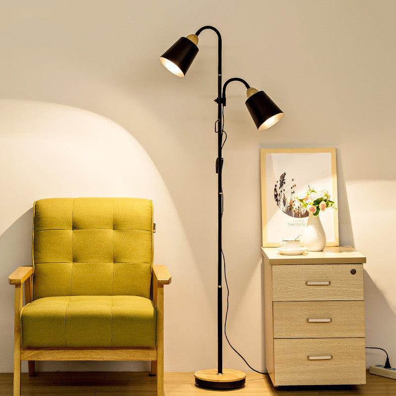 Doppelköpfige Stehlampe für Wohnzimmer Schlafzimmer Nachttisch