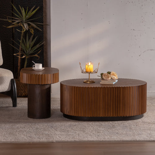 Handgefertigtes rundes verschachtelbares Couchtisch-Set aus 2 Teilen, - Schickes Wellenstreifenrand-Design, modernes stilvolles hölzernes rundes gerilltes Mittelstück-Tisch für das Wohnzimmer