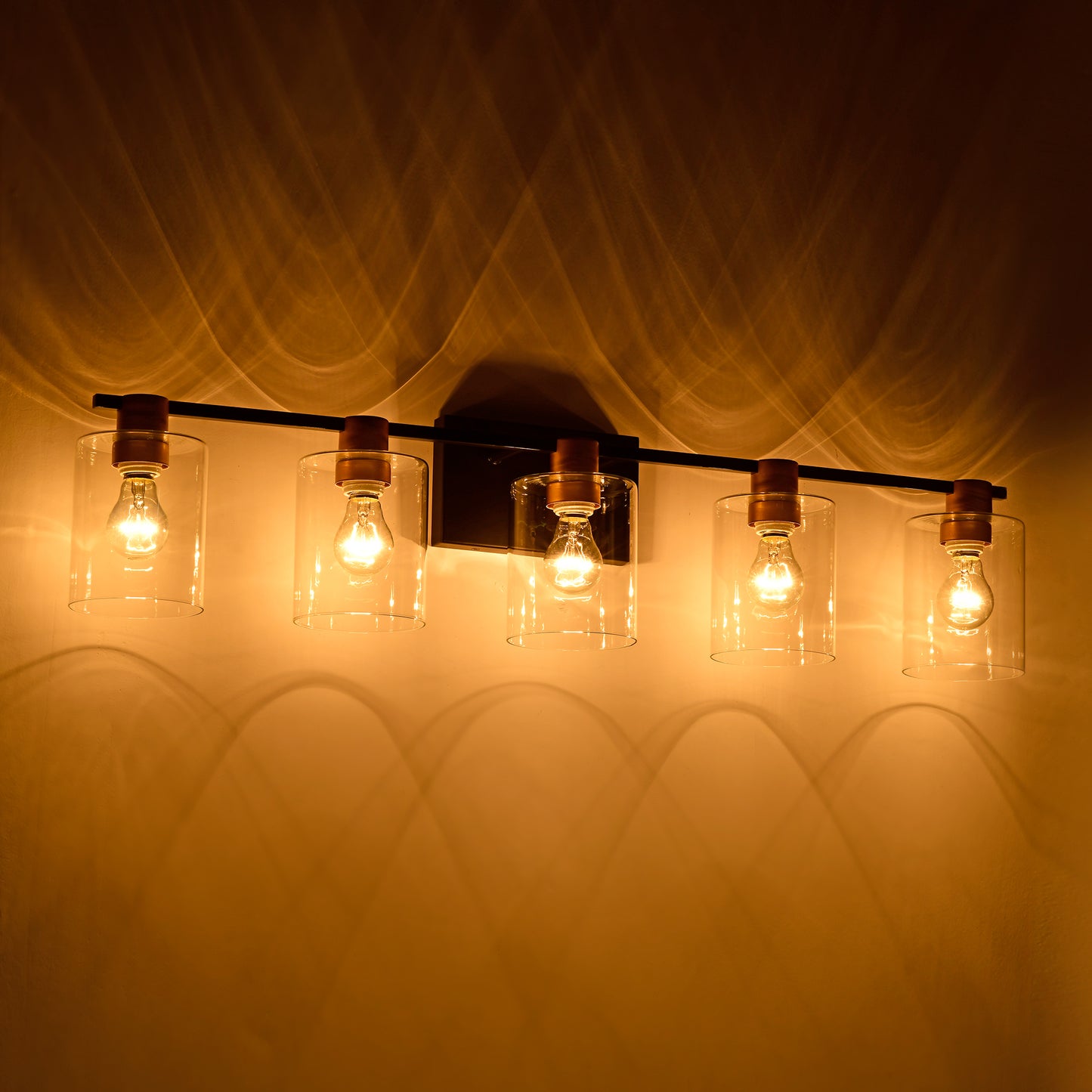 5-Lichtige Badezimmerleuchten in mattschwarzer und mattgoldener Farbe, moderne Waschtischleuchten mit Glasschirm, Vintage-Leuchten für Badezimmer über dem Spiegel, Wandlichter für Küche, Esszimmer, Schlafzimmer und Flur