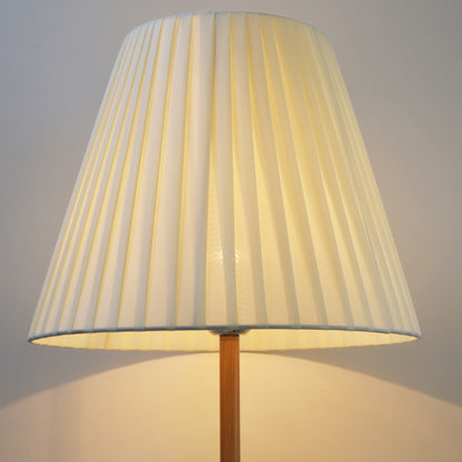 Einfache moderne Stoff-Wärmfarbe vertikale Stehlampe