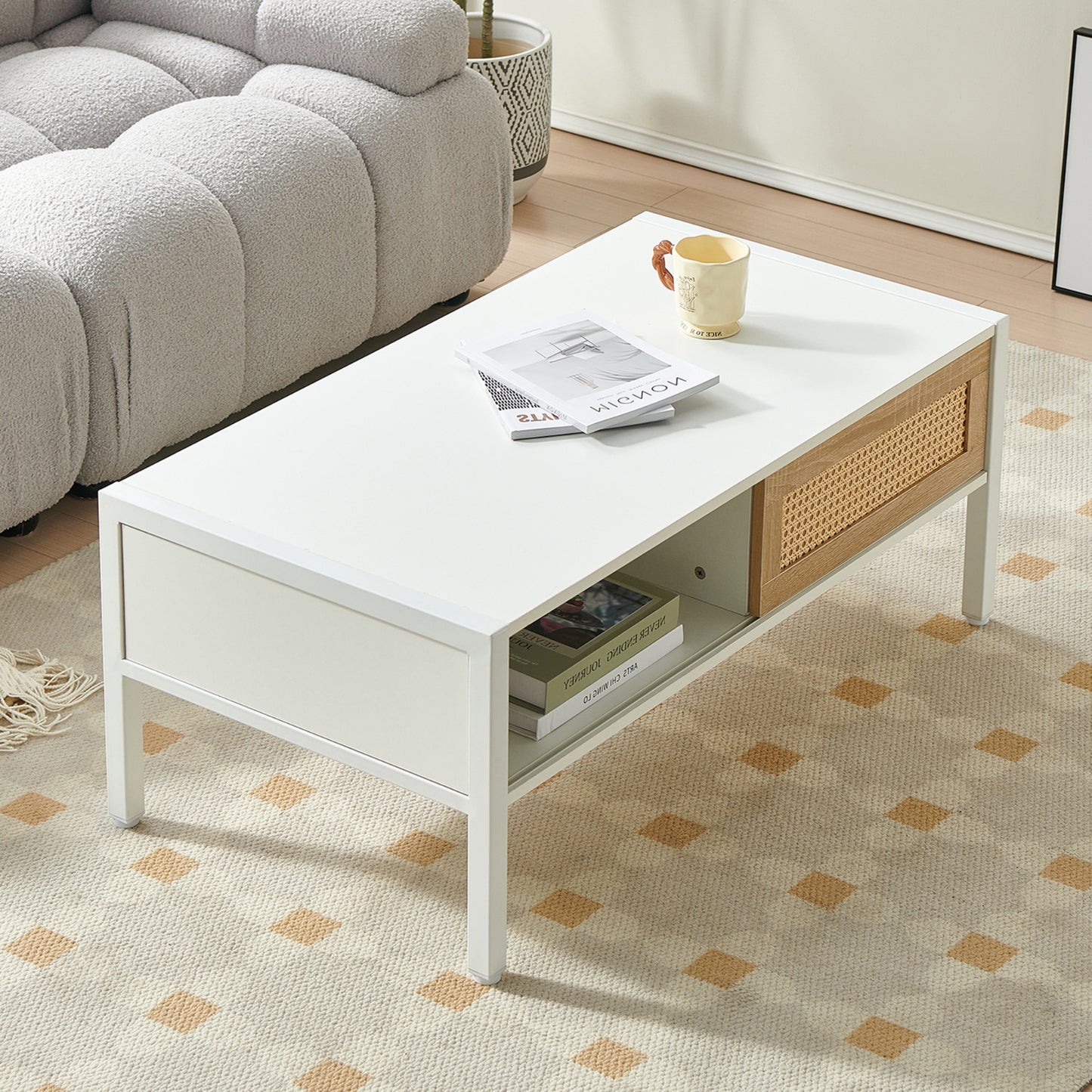 40,16 Couchtisch aus Rattan mit Schiebetür, Metallbeine - Modernes Wohnzimmer