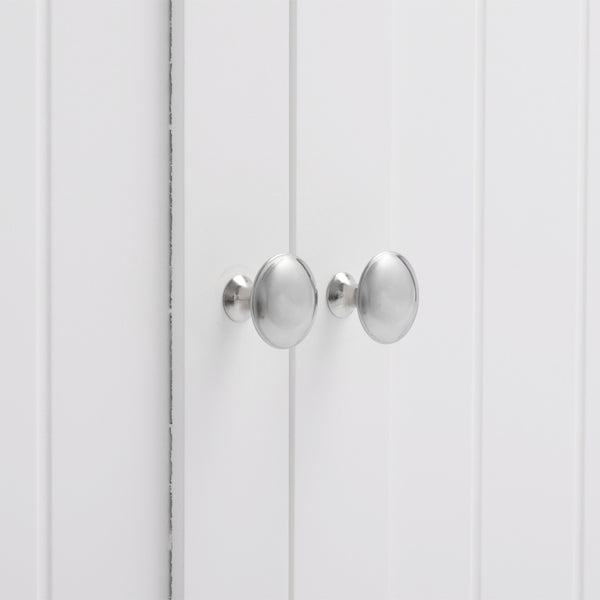 Weißes Badezimmerschrank mit Doppeltür