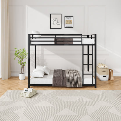 Zweistöckiges Metall-Etagenbett Twin über Twin, Niedriges Etagenbett mit Leiter, Bettrahmen, Schwarz, Robuste Stahlkonstruktion, Sicheres Design, Einfache Montage, 250 lb Tragfähigkeit Oberbett, 350 lb Tragfähigkeit Unterbett