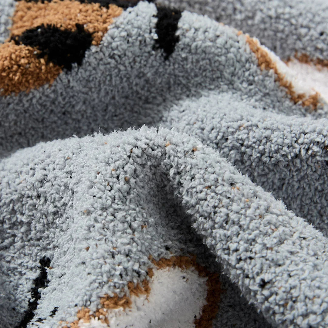 DecorBites™ Kawaii Bee Pattern Cozy Blanket - Super Soft White Spot Edge Design