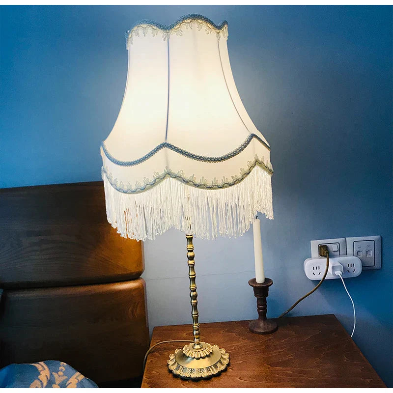 Decorbites™ Fransen-Stoff-Lampenschirm Europäischer Moderner Stil Luxuriös Handgefertigt Schlafzimmer Eingangsbereich