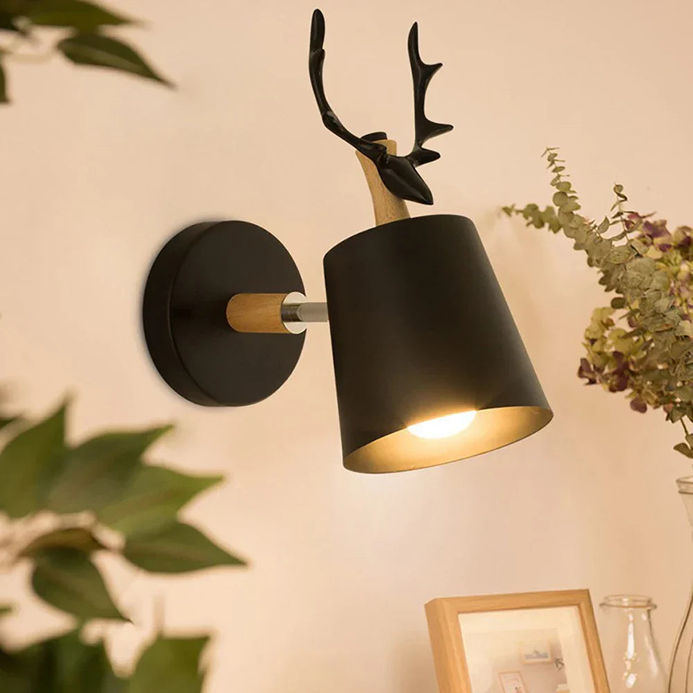Decorbites™ LED Geweih Wandlampe Bunte Holzschnitzerei Nordisch Vintage Modern Loft Licht