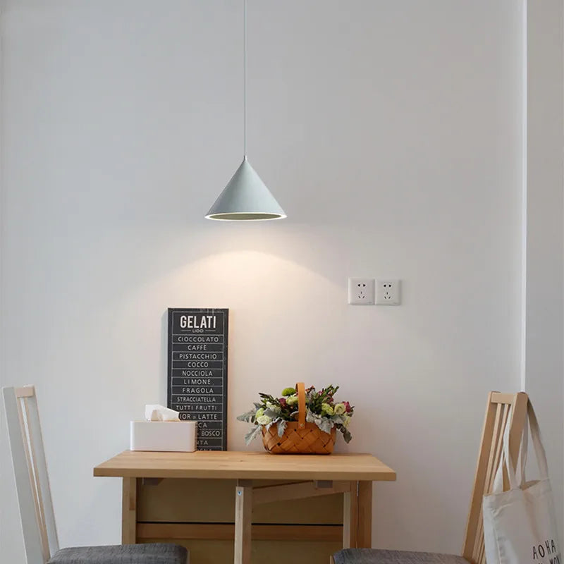Decorbites™ Ringförmige Kegel-Hängeleuchte: Minimalistisches nordisches Design für Wohnzimmer, Restaurant, Bar