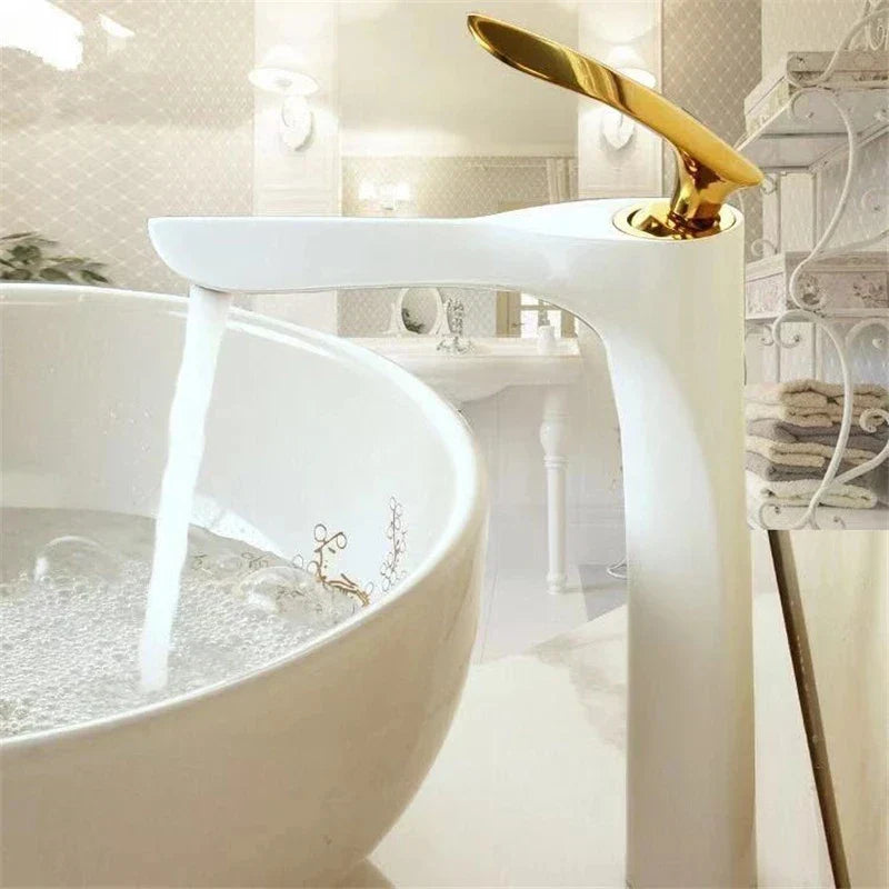 Gold Single Handle Faucet With Precise Control