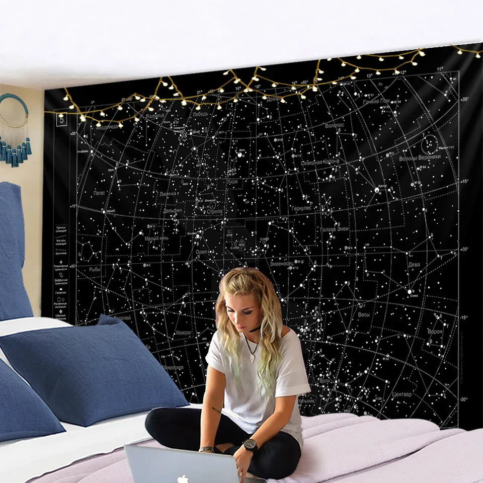 Decorbites™ Interstellare Himmelskarte Sternbilder Wandteppich – Schwarze Galaktische Wanddekoration