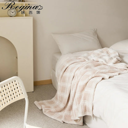 Decorbites™ Flauschiger Streifen-Karo-Decke: Gemütliche Mikrofaser-Heimdekoration