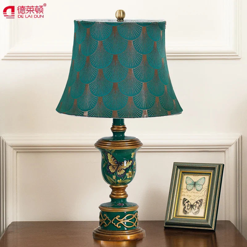 DecorBites™ Green Resin Table Lamp: Retro Bedside Lamp for Bedroom Décor