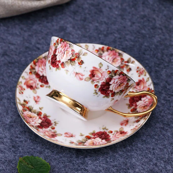 Decorbites™ Elegantes Blumen-Tee-Set - 200 ml Fassungsvermögen Porzellan-Tasse, Untertasse und Löffel