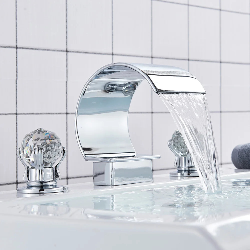 Decorbites™ Kristall-Wasserfall-Waschbeckenarmatur mit breitem Auslauf für Badezimmerwaschbecken – Heiß und Kalt
