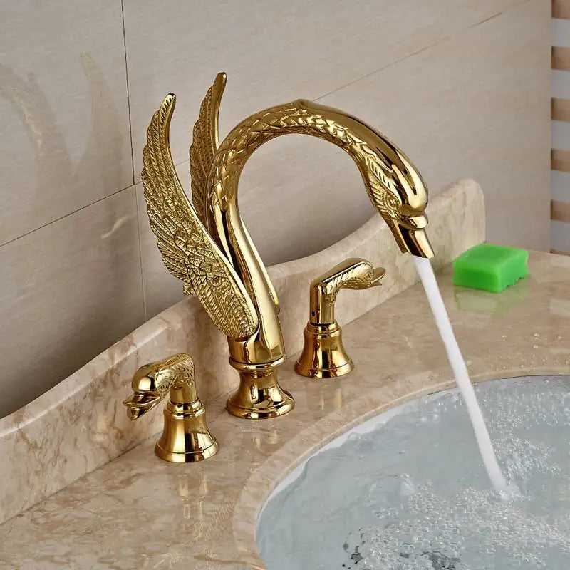 Decorbites™ Golden Swan Badewannenarmatur-Set mit Messinghandbrause.