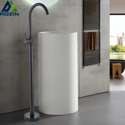 Decorbites™ Schwarz-Bronze Bad-Dusch-Wannenarmatur Bodengestützt Drehbarer Auslauf Heiß-Kalt-Wasserhahn