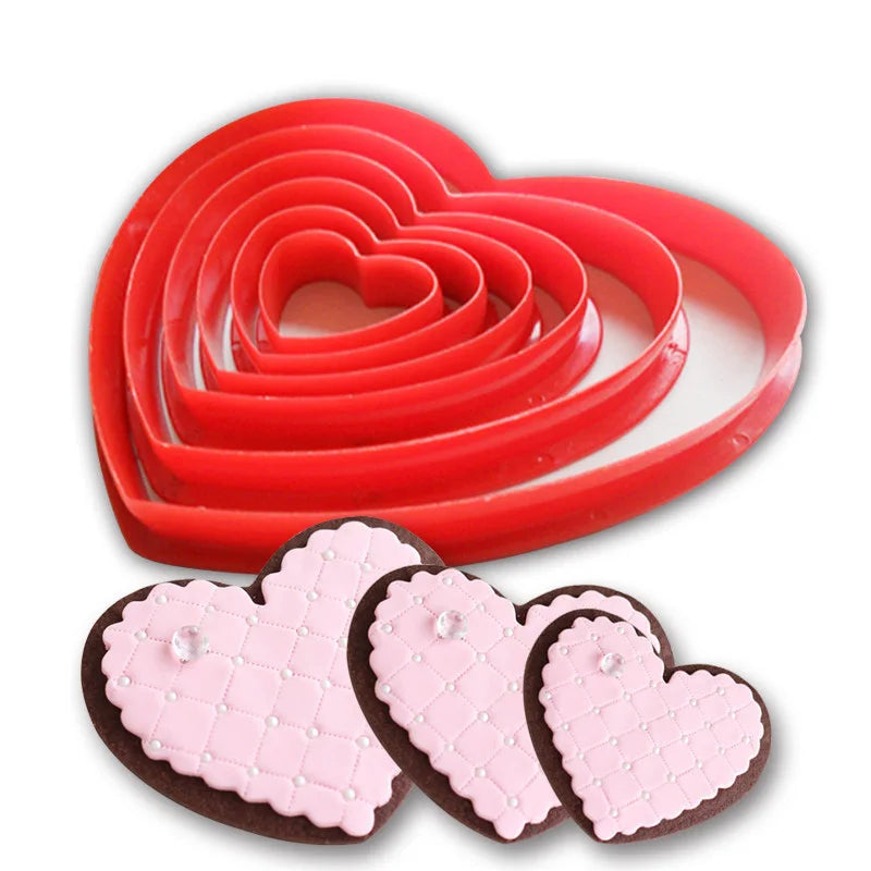 Heart Cake Cutter Set