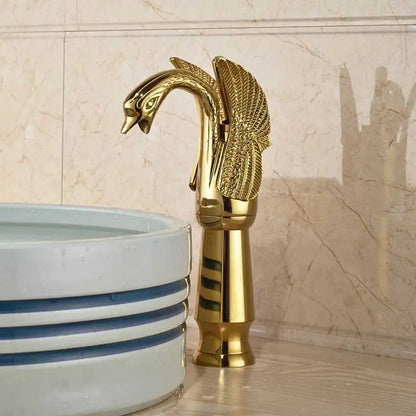 Decorbites™ Golden Swan Badewannenarmatur-Set mit Messinghandbrause.