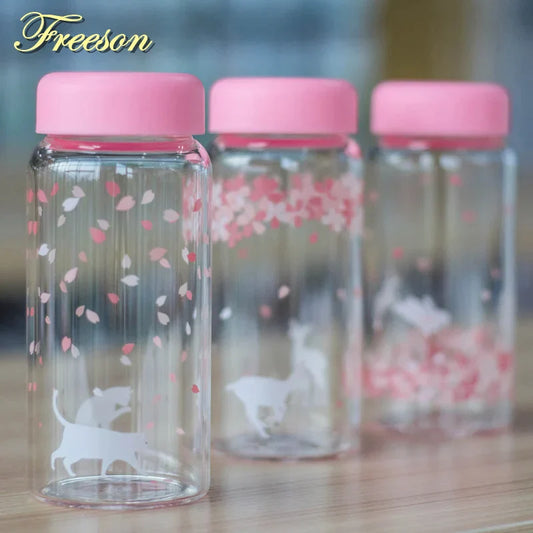 Decorbites™ Kawaii Sakura Glas-Wasserflasche 310 ml mit niedlichem Cartoon-Tierdesign