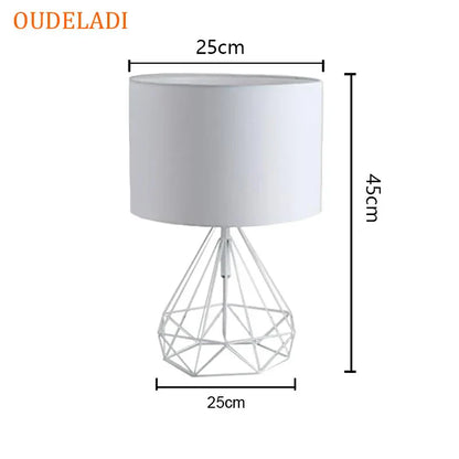 Decorbites™ Geometrische Gold-Tischlampe mit Hohl-Diamant-Design und Stoffschirm