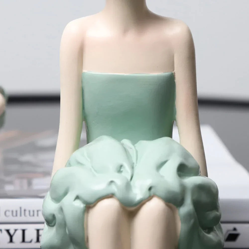 Decorbites™ Schleifenmädchen-Figur: Moderne nordische Charakterskulptur mit Aufbewahrungsbox