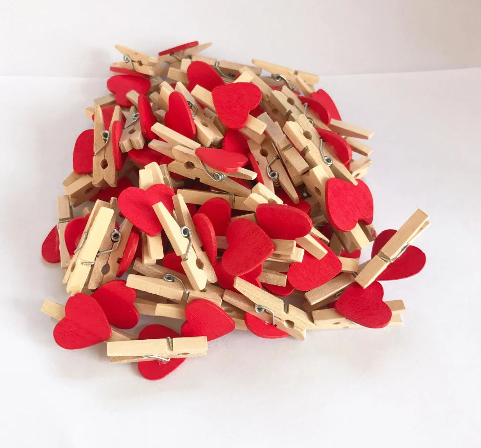 Decorbites™ 50er-Pack Romantische Herzförmige Holzclips für Heimdekoration und Partys