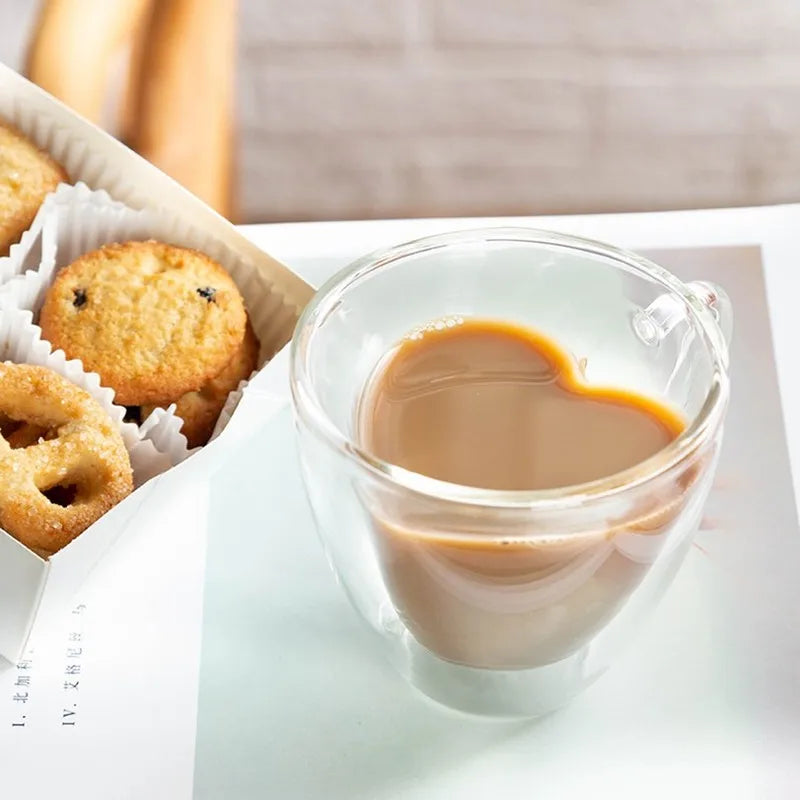 Decorbites™ Herzförmige Doppeltassen aus Glas | Romantische Paartassen für Tee, Kaffee