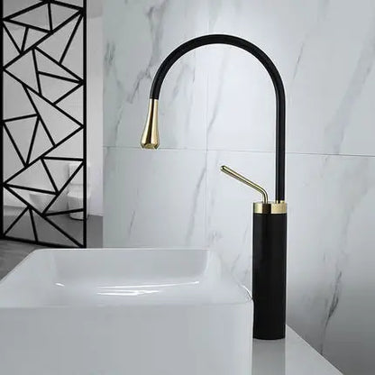 Decorbites™ Gebürsteter Gold Waschbeckenarmatur Heiß Kalt Schwarz Spüle Küche Schwenkbar Wasserhahn