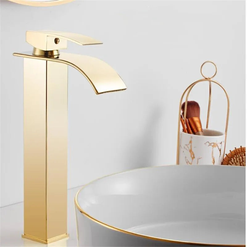 Decorbites™ Gold Wasserfall Beckenarmatur: Messing Badezimmer Mischbatterie, Heiß-Kalt Waschbeckenarmatur