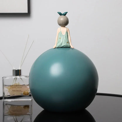 Decorbites™ Schleifenmädchen-Figur: Moderne nordische Charakterskulptur mit Aufbewahrungsbox