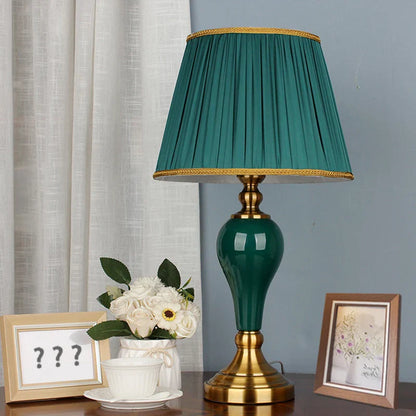 Decorbites™ Grüne Keramiktischlampe mit Europäischem Stoffschirm für modernes Wohnzimmer und Schlafzimmer