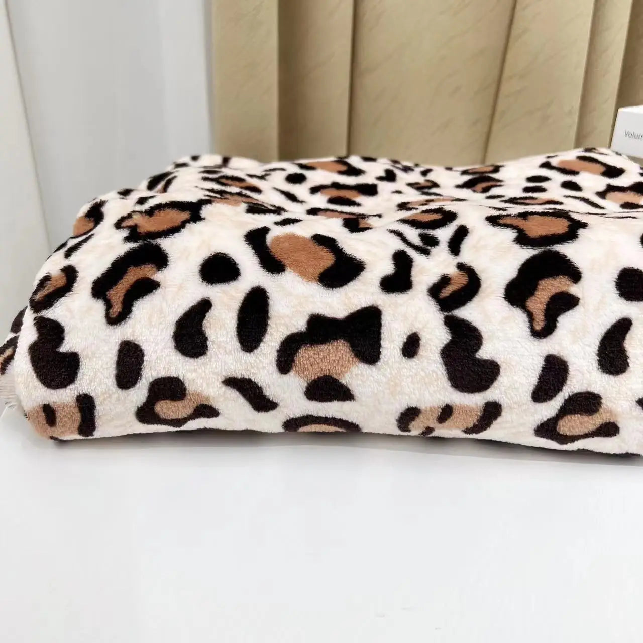 DecorBites™ Leopard Print Warm Blanket for Office, Dorm, and Sofa