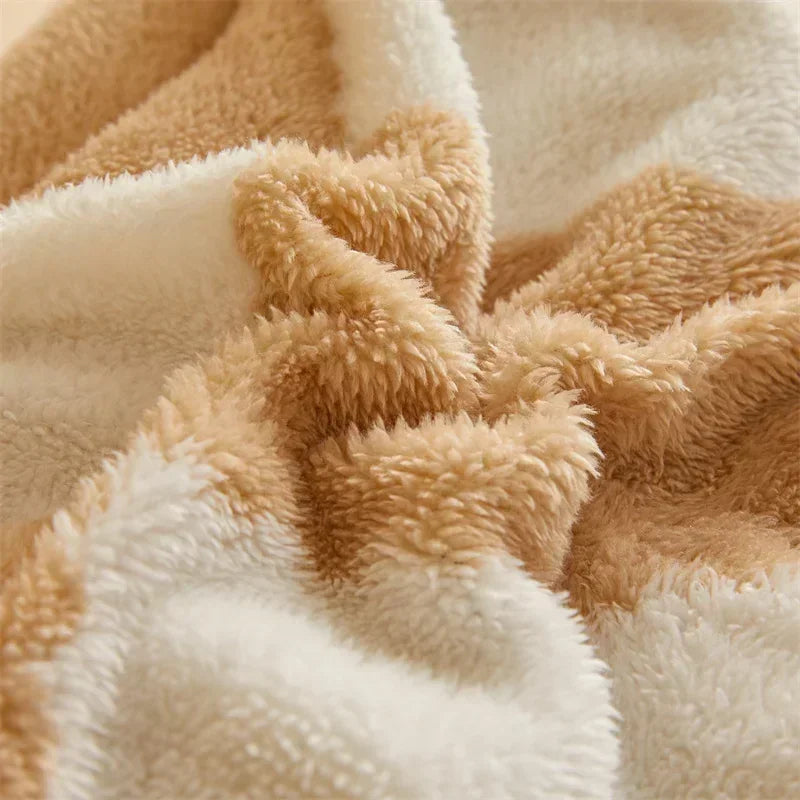 Decorbites™ Kuscheliges Schachbrett-Kaschmir-Gewichtete Decke für Ultimative Winterwärme