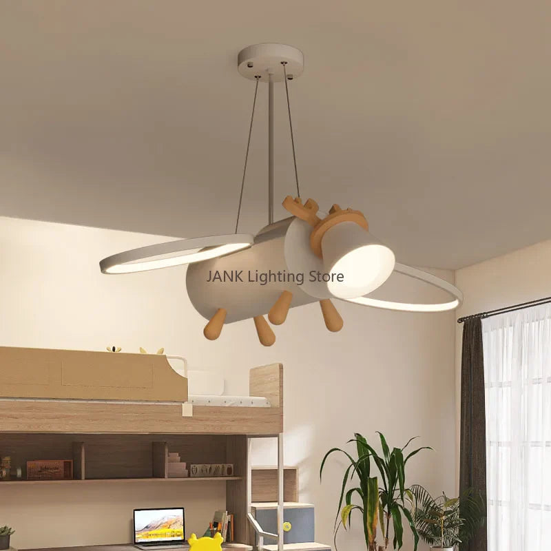 Decorbites™ Kleines Reh LED-Kronleuchter für das Kinderzimmer – Moderne Cartoon-Holz-Hängeleuchte