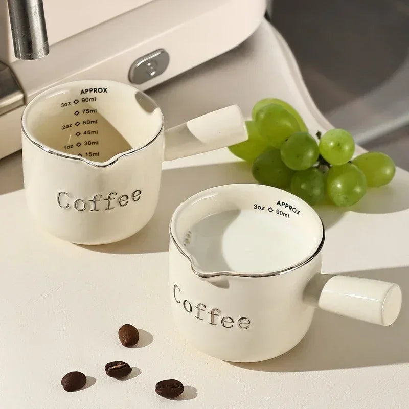 Decorbites™ Espressomaßbecher mit Skala, Milchkanne und Latte-Mixer