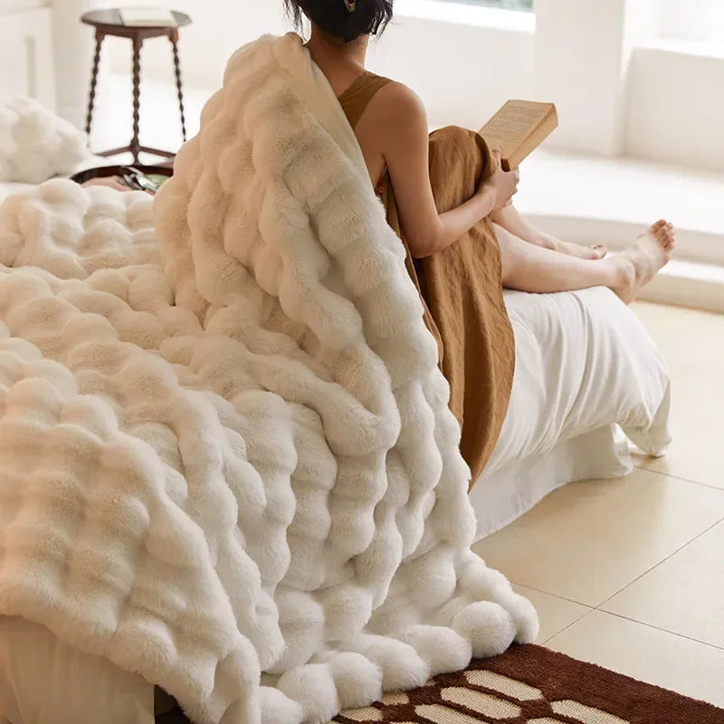 Decorbites™ Luxus Kunstpelz Winterdecke: Premium Wärme & Komfort für Bett oder Sofa