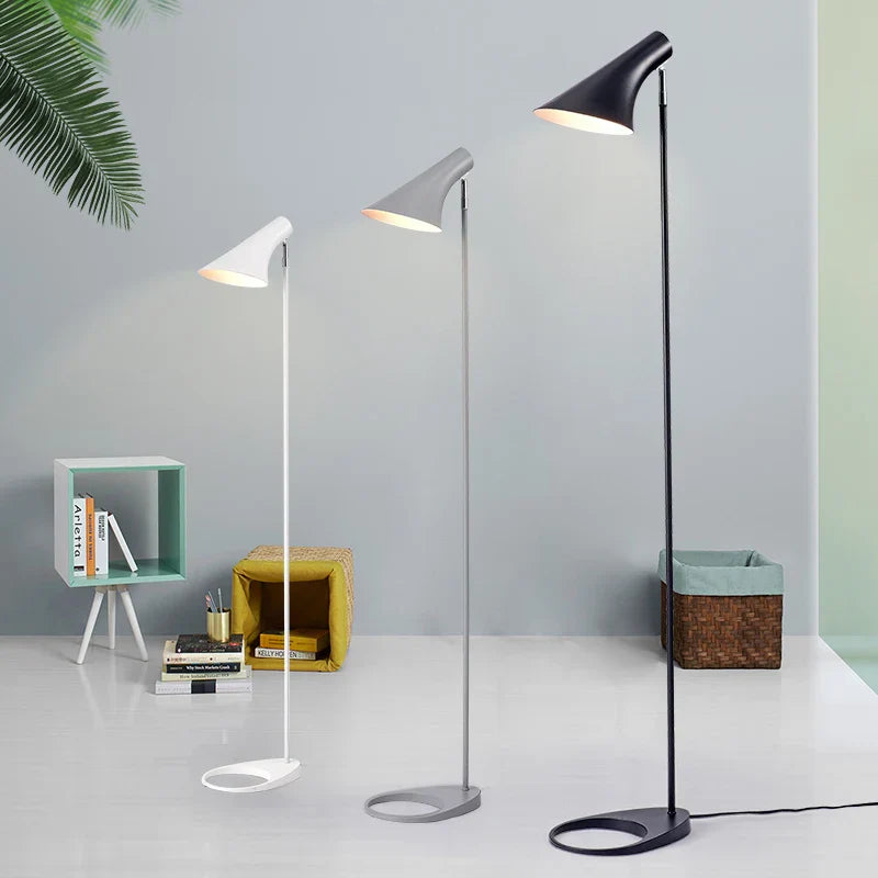 Decorbites™ verstellbare LED-Stehlampe – Nordischer kreativer Industrie-Stil für Wohnzimmer und Schlafzimmer