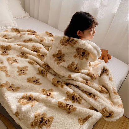 Decorbites™ Kleiner Bär Lamm Plüschdecke, doppellagige warme Fleece-Abdeckung