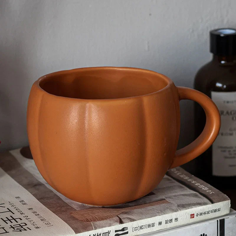 Decorbites™ Halloween-Kürbis-Keramikbecher mit retro Emaille-Griff für Kaffee, Milch und Tee