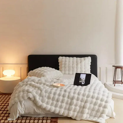 Decorbites™ Luxus Kunstpelz Winterdecke: Premium Wärme & Komfort für Bett oder Sofa