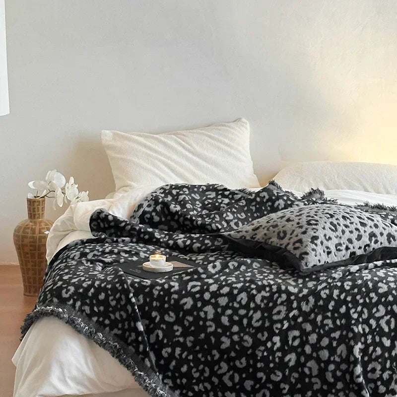 DecorBites™ Leopard Print Luxury Mink Fur Blanket for Bed and Sofa